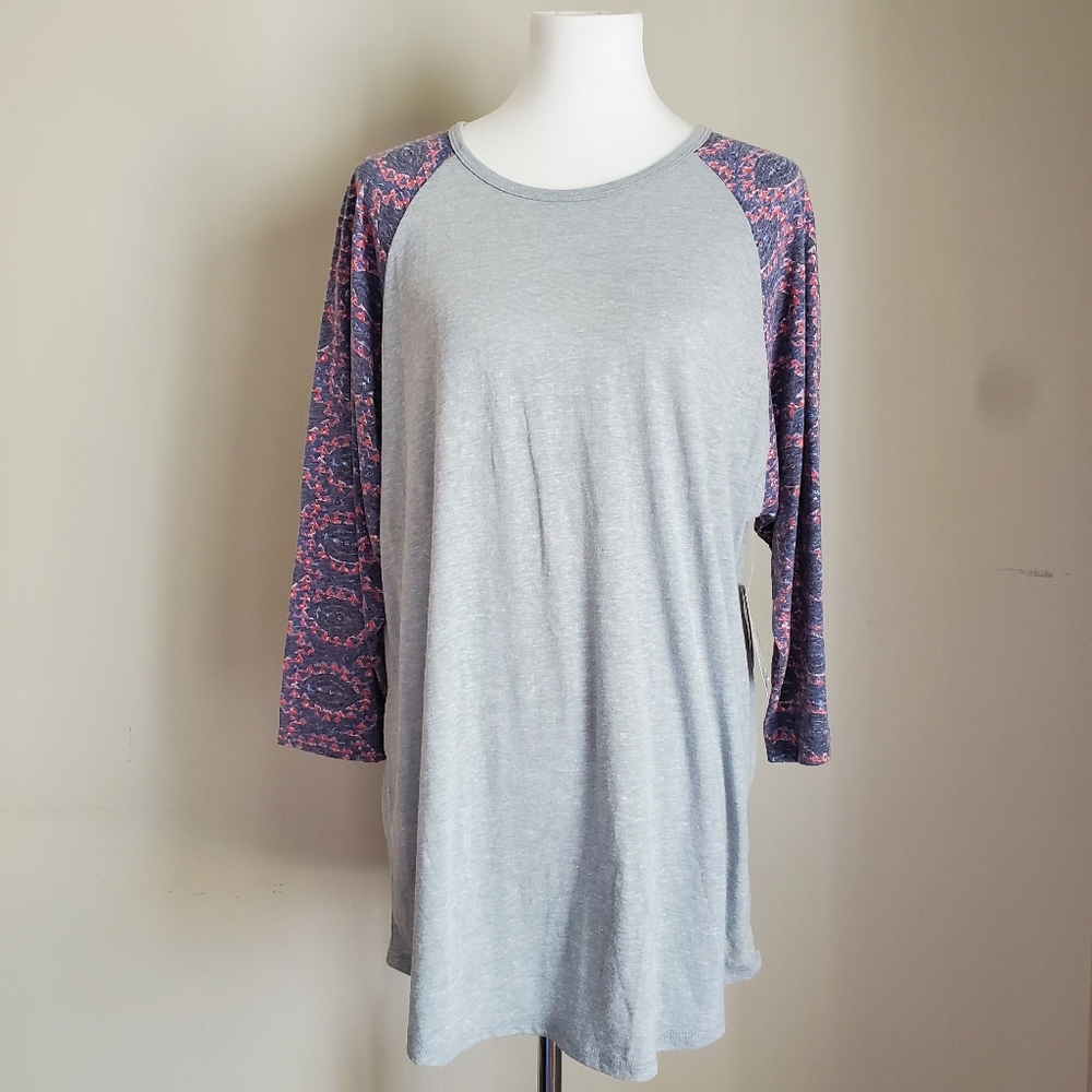 NWT LuLaRoe 2XL Randy raglan top